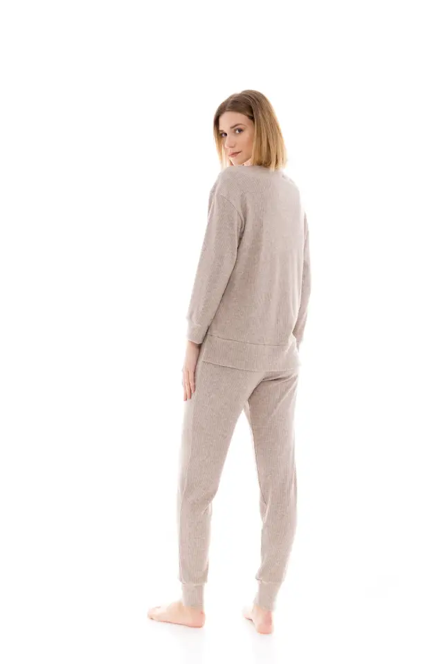 W1397 - Type - PYJAMA AUTUMN DREAMS 3