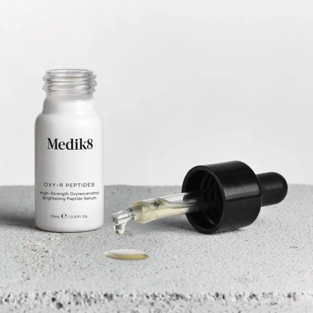 Medik8 Oxy-R-Peptides Λευκαντικός Ορός 2x10ml 2