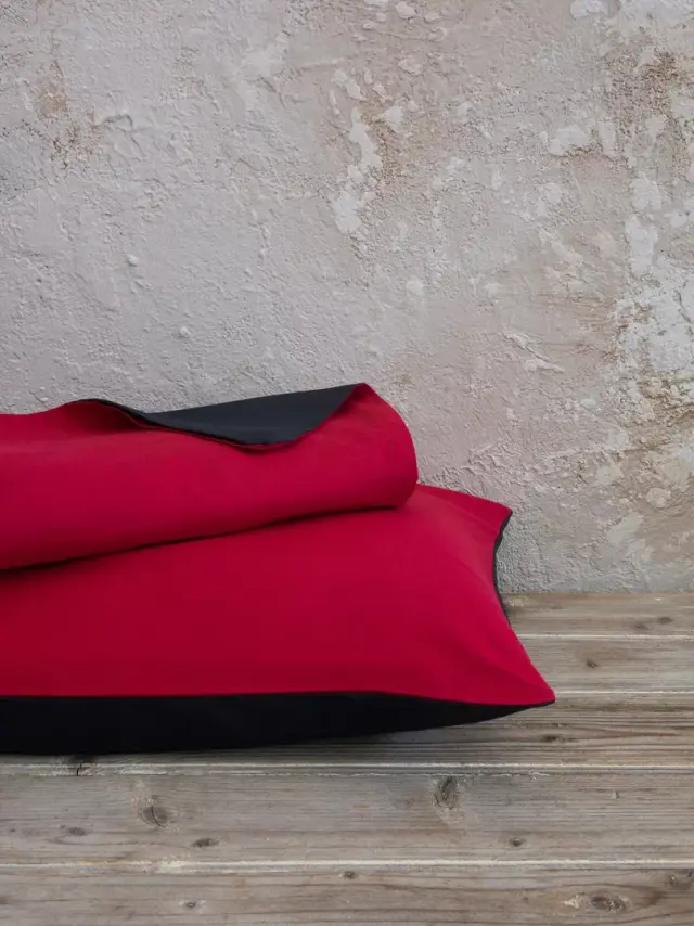 Σετ Παπλωματοθήκη Abalone - Ruby Red / Black Κόκκινο, Μαύρο Υπέρδιπλη (1 x 220x240 + 2 Μαξιλαροθήκες 50x70)