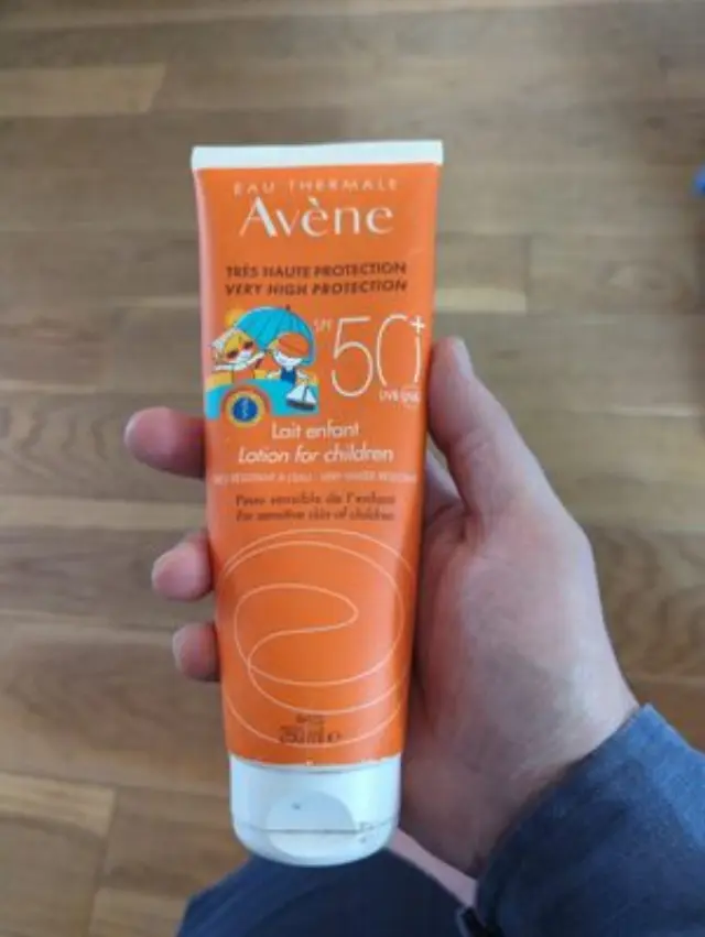 Avene Eau Thermale Αδιάβροχο Βρεφικό Αντηλιακό Γαλάκτωμα για Πρόσωπο & Σώμα SPF50 250ml