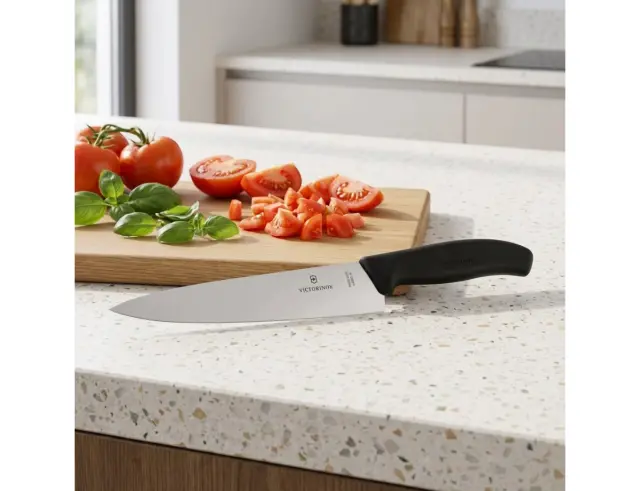 Μαχαίρι σεφ Victorinox Swiss Classic με μήκος λεπίδας 19cm - Black6.8003.19B
