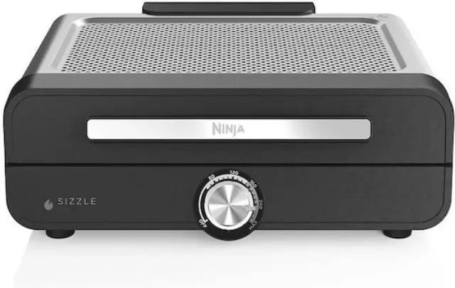 Ninja GR101EU Sizzle Επιτραπέζια Ηλεκτρική Ψησταριά Λείας και Αυλακωτής Πλάκας 1450W με Καπάκι και Ρυθμιζόμενο Θερμοστάτη 37x28εκ.