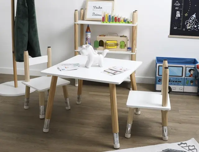 Σετ Τραπέζι και Καρέκλες Σχέδιο Μολύβι Home Deco Kids - 3 τεμάχια HD6740