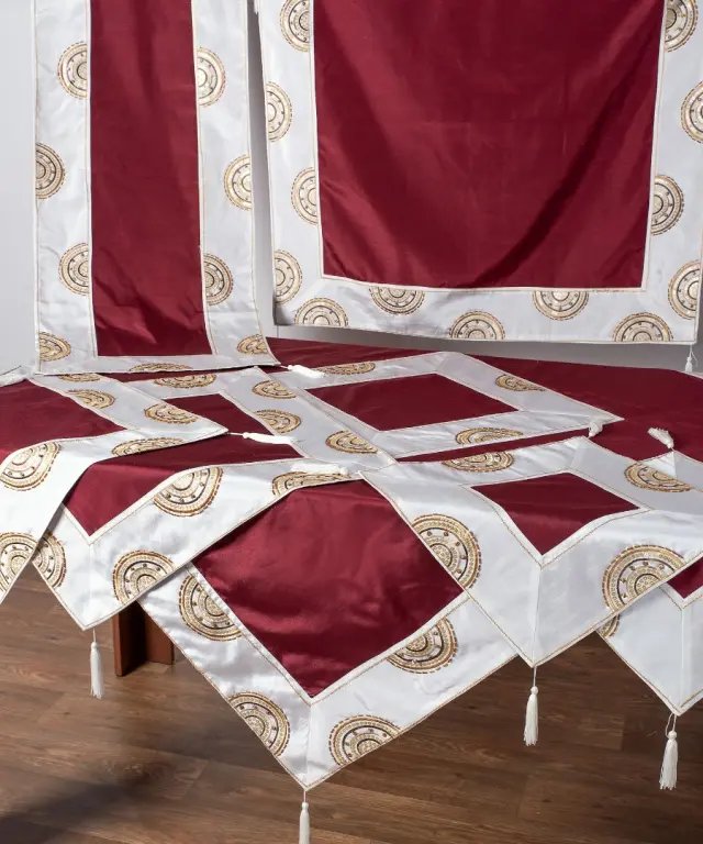 Σετ 7 τεμαχίων (90cm x 90cm, 40cm x 110cm, 130cm x 130cm, 2x40cm x 40cm, 2x55cm x 55cm) 612 ΧΜ-45 Μπορντώ - -