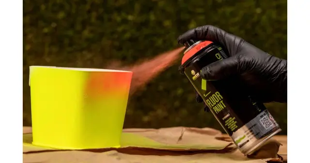 MTN WEPRO Fluor Spray Paint Fluorescent Green 2