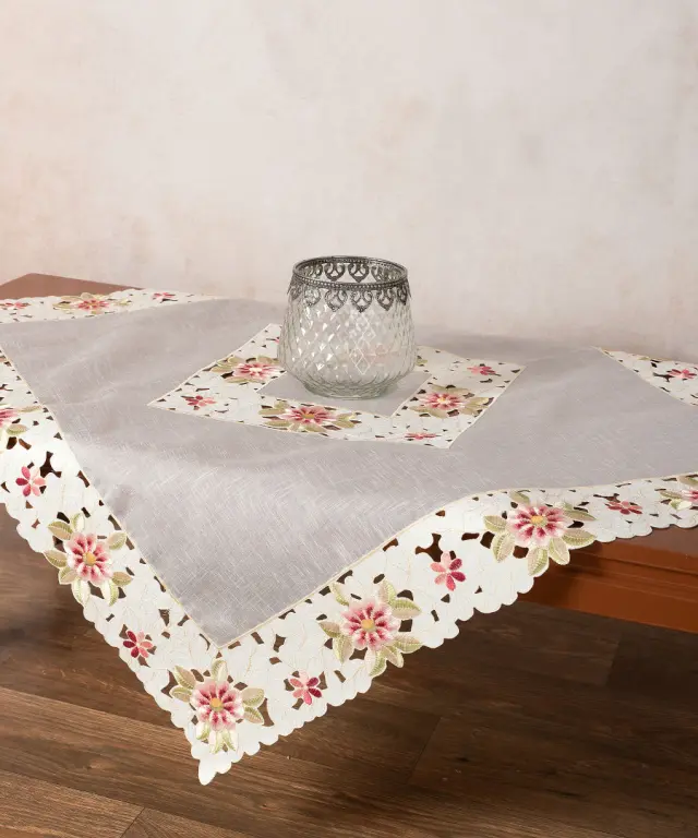 Σατέν κοφτό τραπεζοκαρέ (135cm x 135cm) 8205 not full - -