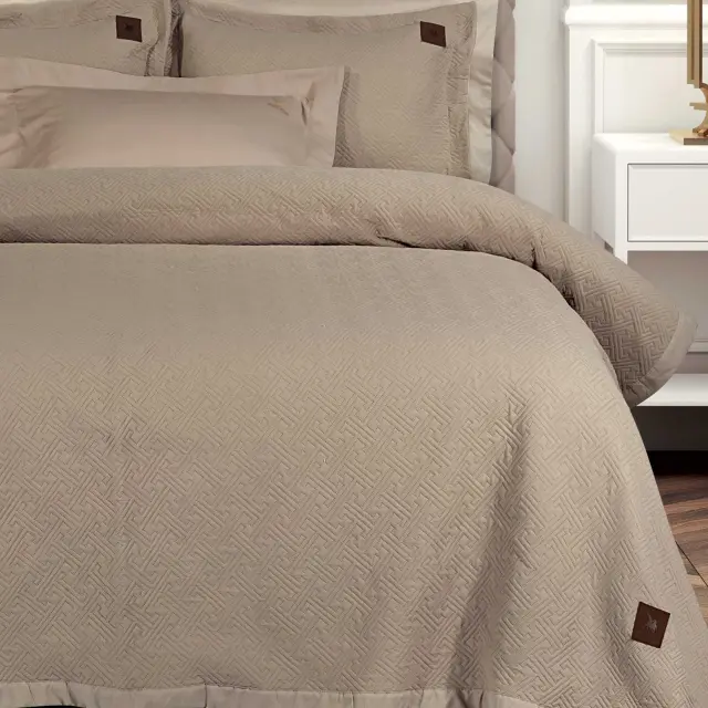 Κουβερλί 240x250 King Greenwich Polo Club Essential 4452 Taupe 100% Microsatin 2