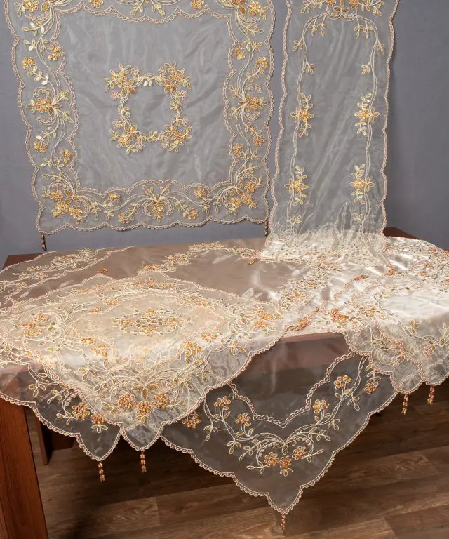 Σετ 7 τεμαχίων (85cm x 85cm, 40cm x 110cm, 130cm x 130cm, 2x38cm x 38cm, 2x55cm x 55cm) 7707 Χρυσό - -