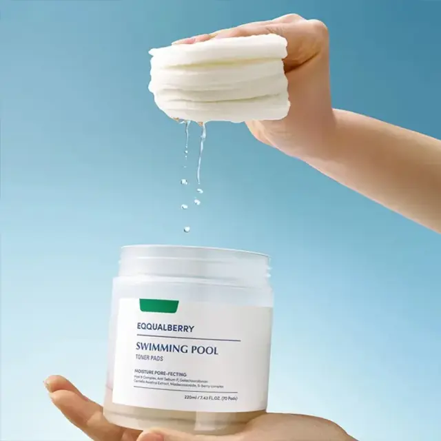 Eqqualberry Swimming Pool Toner Pads, Ενυδατική Τονωτική Λοσιόν Προσώπου σε Εμποτισμένα Βαμβακερά Πανάκια 220ml-70τμχ 3