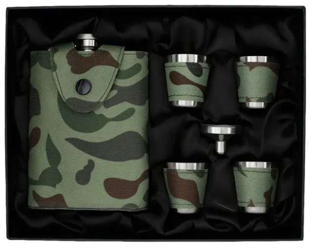 Flask Set Φλασκί Ποτού Casino Poker με 2 Σφηνοπότηρα, Τράπουλα και Ζάρια (4335) - 240ml 2