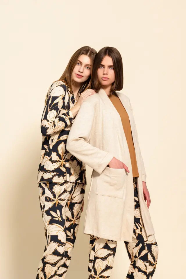 W1330 - Type - PYJAMA BUTTONED GOLD LEAF