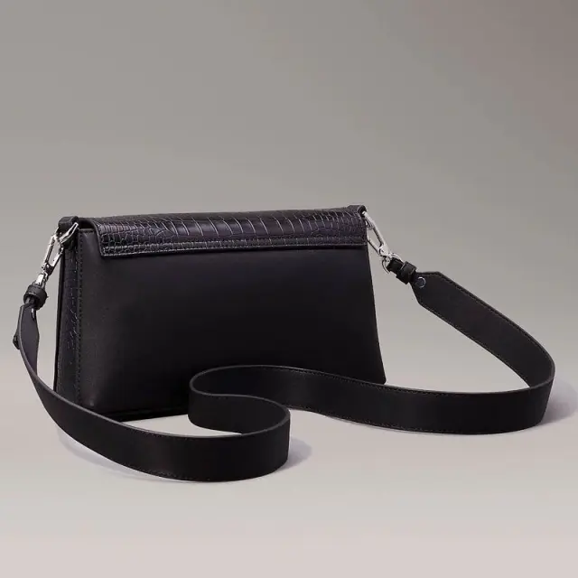 Calvin Klein - Γυναικεία Τσάντα Ck Must Shoulder Bag Croco K60K612111-BEH Μαύρο 3