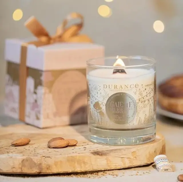 Durance Candle Kings Marzipan Cake Χριστουγεννιάτικο φυτικό κερί με άρωμα αμυγδάλου και ξύλινο φυτίλι 280 gr. 3