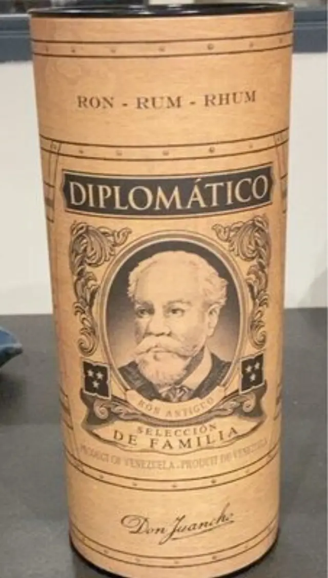 DIPLOMATICO SELECCION DE FAMILIA RUM 700ml