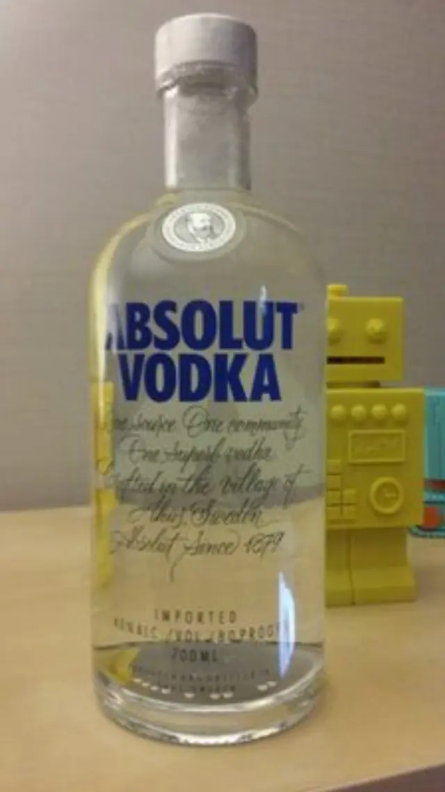 ABSOLUT VODKA 700ml 2