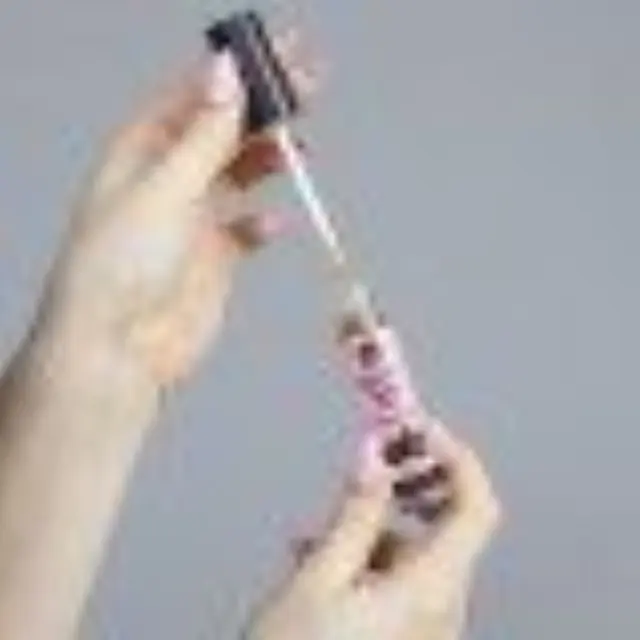 Διεγερτικό Τζελ Με Γεύση & Δόνηση - Secret Play Lip Gloss Vibrant Kiss Brownie 6gr 3