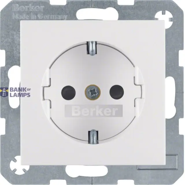 SCHUKO soc. out., enhncd contact prot., S.1/B.3/B.7, p. white glossy
