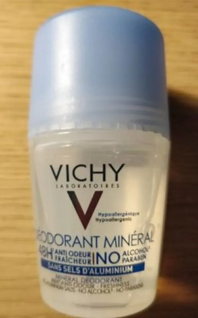 Vichy Deodorant Mineral 48h Roll On Αποσμητικό Χωρίς Άλατα Αλουμινίου για Ευαίσθητες Επιδερμίδες με Άρωμα, 50ml