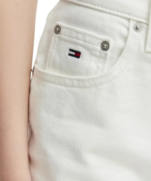 Tommy Hilfiger - Γυναικεία Βερμούδα Σορτς Mom Regular Fit DW0DW22695-1D0 Λευκό 3