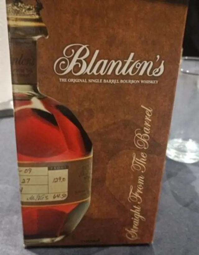 BLANTON S STRAIGHT FROM THE BARREL BOURBON WHISKEY 700ml