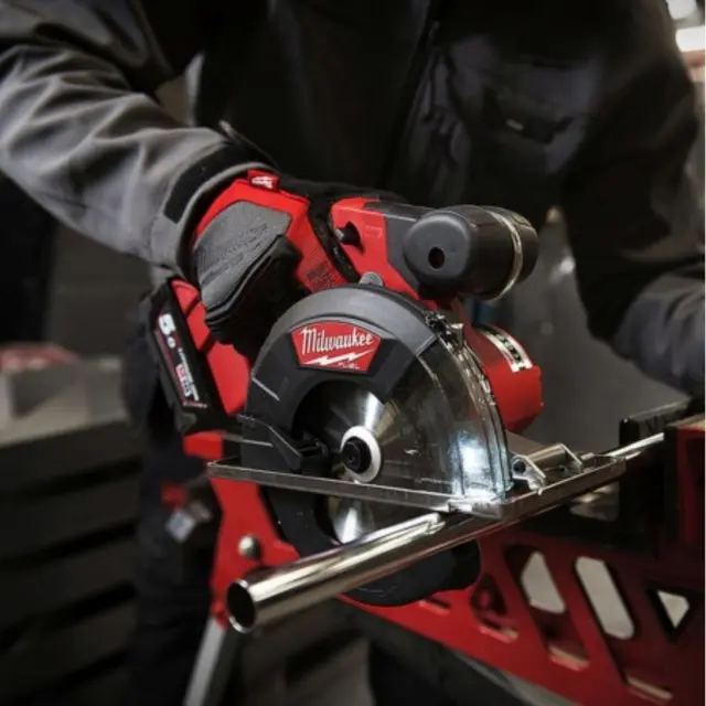 Milwaukee 4933459192 - Δισκοπρίονο Μπαταρίας Μετάλλου 18V, 150mm, M18 FMCS-0X FUEL MW (Χωρίς Μπαταρία και Φορτιστή) 2