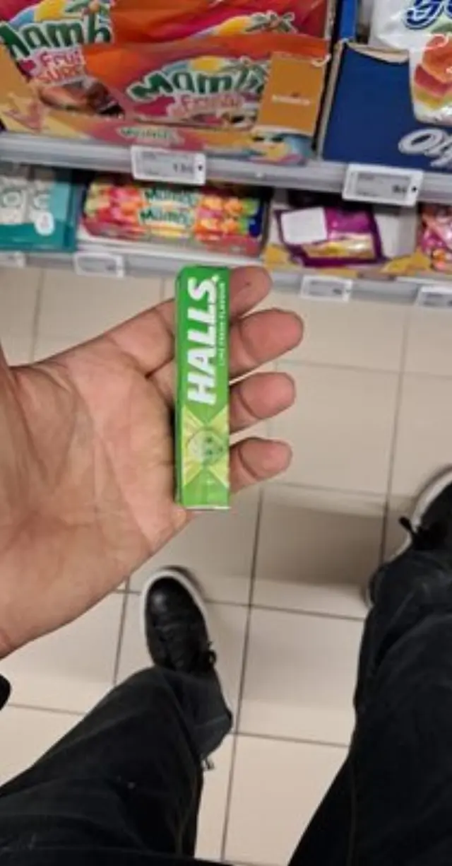 Halls Καραμέλα Lime Χωρίς Ζάχαρη 32gr Συσκ. 20 τμχ