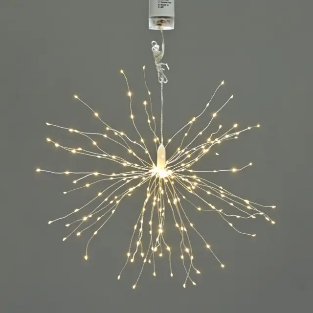 ΛΑΜΠΑΚΙΑ 250 LED ΣΕ ΣΕΙΡΑ ΠΥΡΟΤΕΧΝΗΜΑ ΘΕΡΜΟ ΛΕΥΚΟ ΑΣΗΜΙ ΜΠΑΤΑΡΙΕΣ 4xΑΑ & ΤΗΛΡΧΕΙΡΙΣΤΗΡΙΟ ΜΕ ΚΑΛΩΔΙΟ ΧΑΛΚΟΥ 1000mm IP44 Φ430x250mm / X0125011811