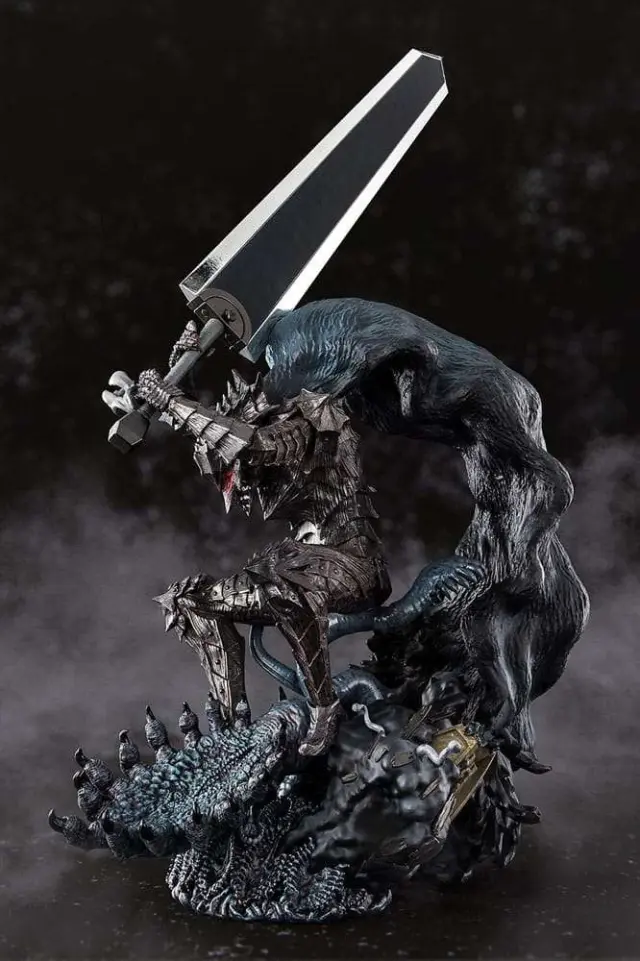 Berserk Figuarts ZERO Metallic Touch PVC Statue Guts Berserker Armor 35 cm 2