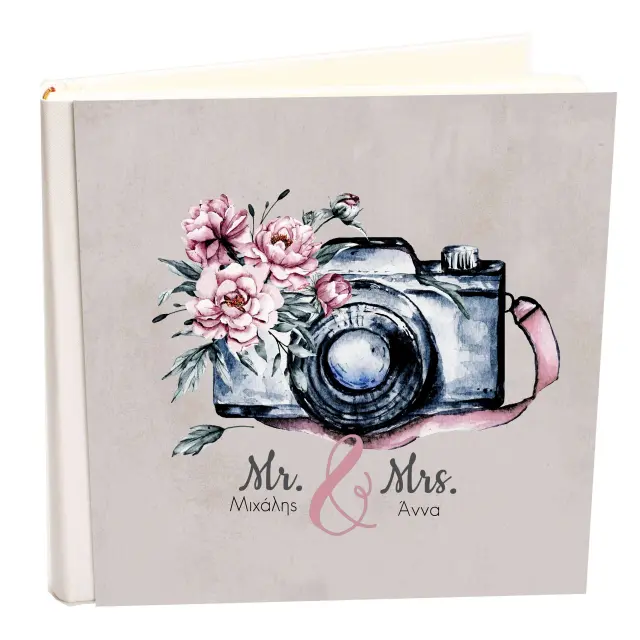 Άλμπουμ my album camera boho style με όνομα Mανώλης Άννα άλμπουμ με ριζόχαρτο 35x35cm και κουτί άλμπουμ
