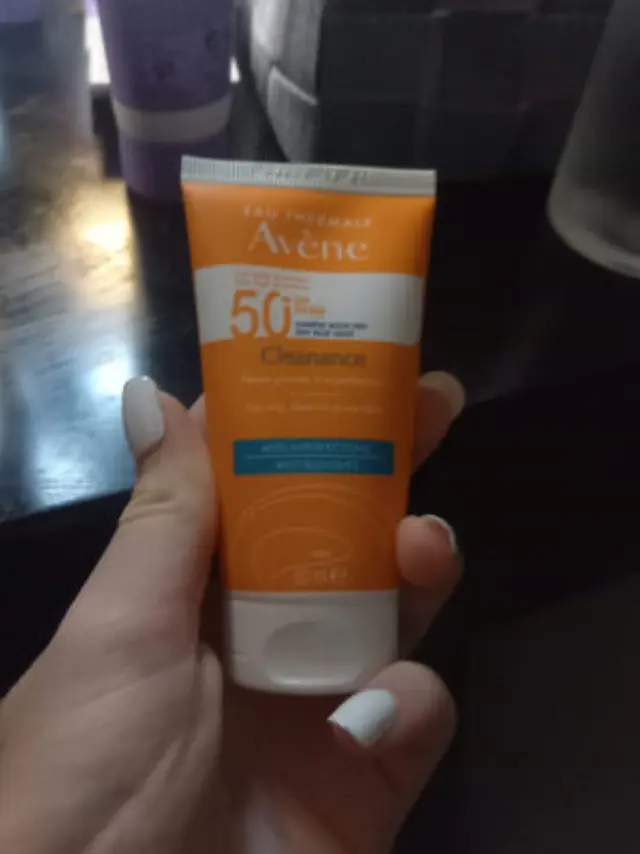 Avène Cleanance Soins Solaires Αντηλιακό Προσώπου Clenance SPF 50+ για το Ευαίσθητο Λιπαρό Δέρμα με Ατέλειες 50ml