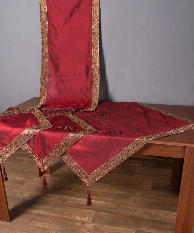 Σετ 4 τεμαχίων (100cm x 100cm, 50cm x 150cm, 2x50cm x 50cm) Αθηνά Μπορντώ - -