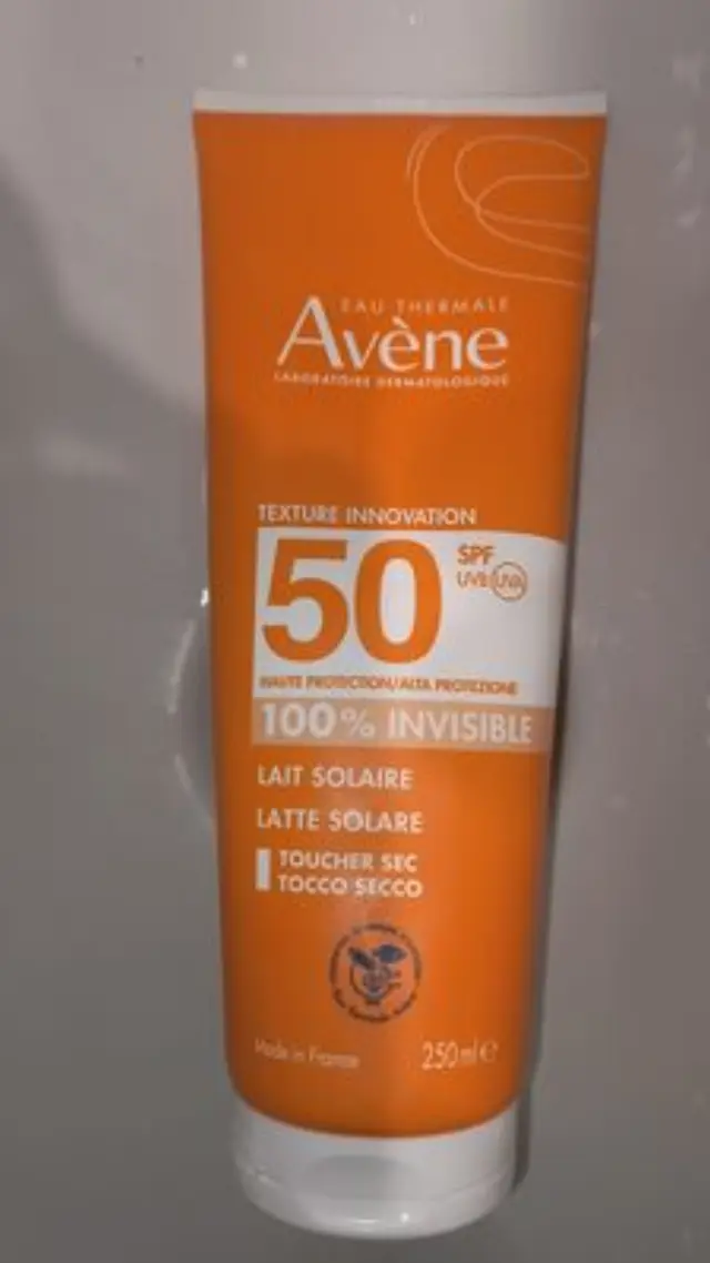 Avene Sun Eau Thermale Lait Solaire Αντηλιακό Γαλάκτωμα Προσώπου & Σώματος 100% Invisible SPF50+ 250ml