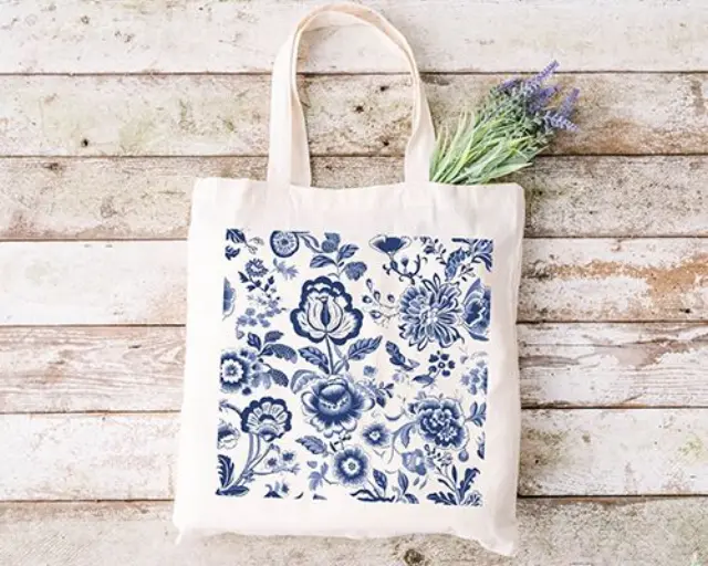 Τσάντα πάνινη υφασμάτινη με σχέδιο Boho art Blue delft art 05 διαστάσεις: 38x40cm μαζί με τα χερούλια 38x70cm