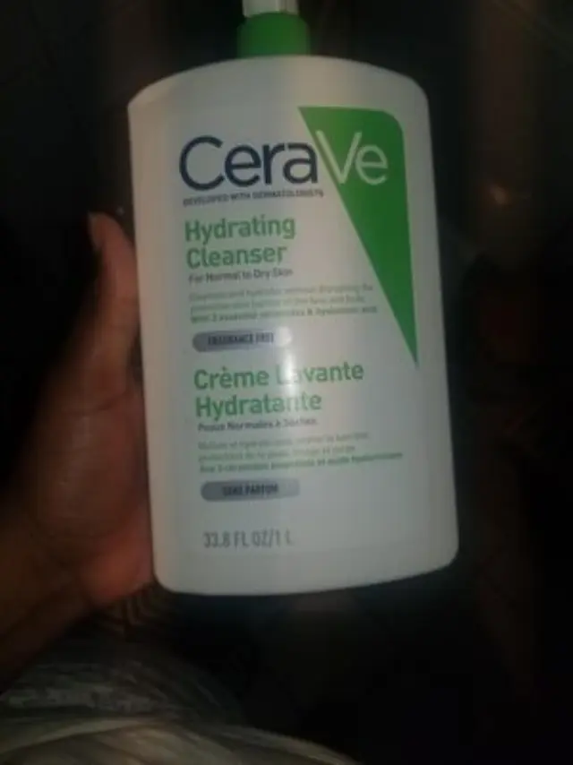 CeraVe Hydrating Cleanser Κρέμα Καθαρισμού Προσώπου και Σώματος Κατάλληλη για Κανονικό προς Ξηρό Δέρμα, 1lt