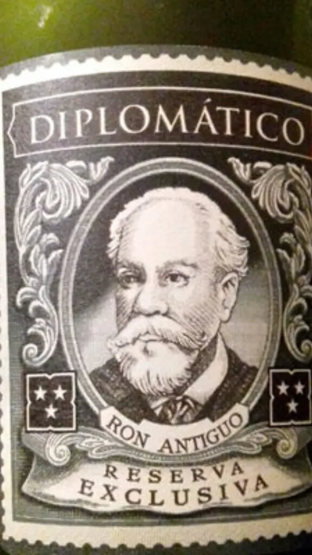 DIPLOMATICO RESERVA EXCLUSIVA 12 ΕΤΩΝ 700ml