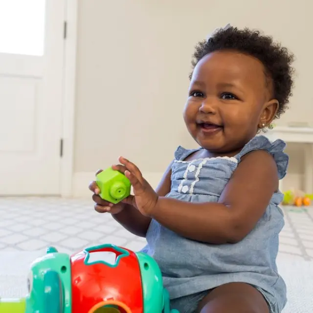 INFANTINO JUMBO SHAPE SORTER 2