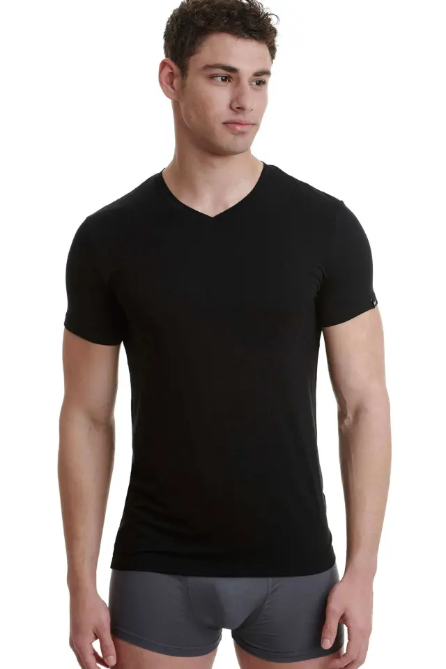 Μαύρο ανδρικό φανελάκι V-neck