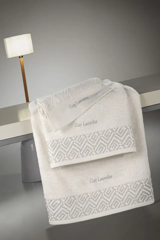 ΣΕΤ ΠΕΤΣΕΤΕΣ 3 ΤΕΜΑΧΙΩΝ EMBLEM IVORY GUY LAROCHE