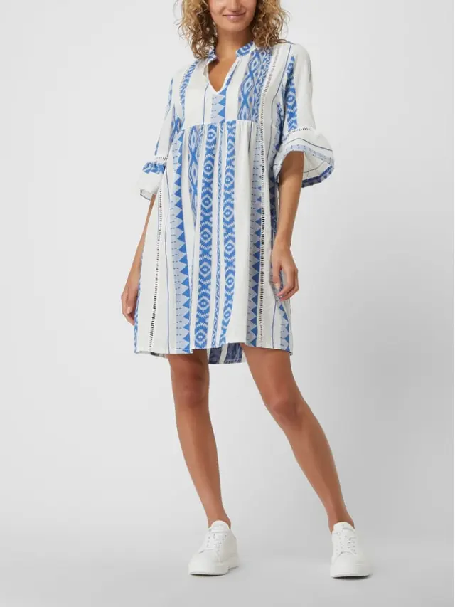B263 - Type - BEACHWEAR BLUE EMBROIDERY