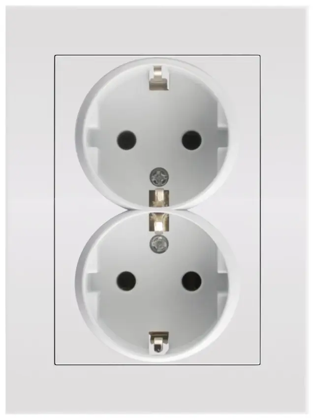 Entac Arnold Recessed wall socket 2x earthed White 15.005.0250