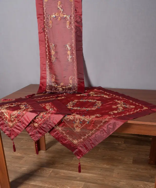 Τραπεζοκαρέ (130cm x 130cm) SL-0639 Μπορντώ - -