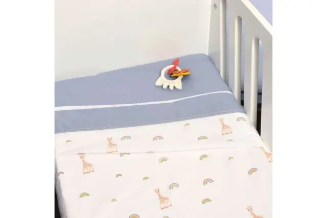 Sophie La Girafe Σετ Σεντόνια Λίκνου 2τμχ 80cm * 110cm Σχ. 501 Μπλε-Γκρι