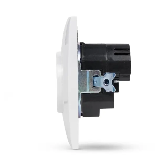 Entac Arnold Recessed wall socket earthed + 2 USB 2.1A (total) White 15.005.0109 2