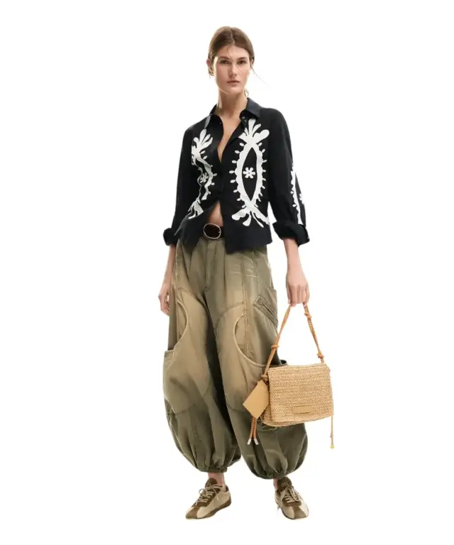 Desigual - Γυναικείο Πουκάμισο Flora 26SWCW08-2000 Μαύρο 2