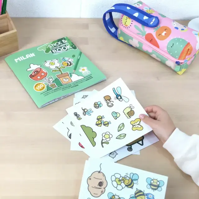 Milan Βιβλίο Χρωματισμού με 150 Αυτοκόλλητα / Stick & Colouring Book: Green & Grow 2