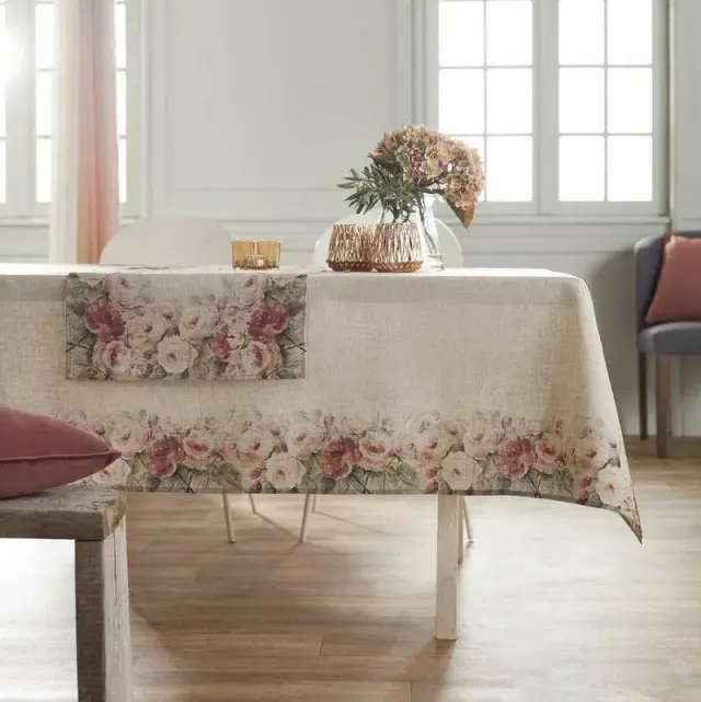 ΤΡΑΠΕΖΟΜΑΝΤΗΛΟ COUNTRY BLOOM 135X180 GOFIS HOME
