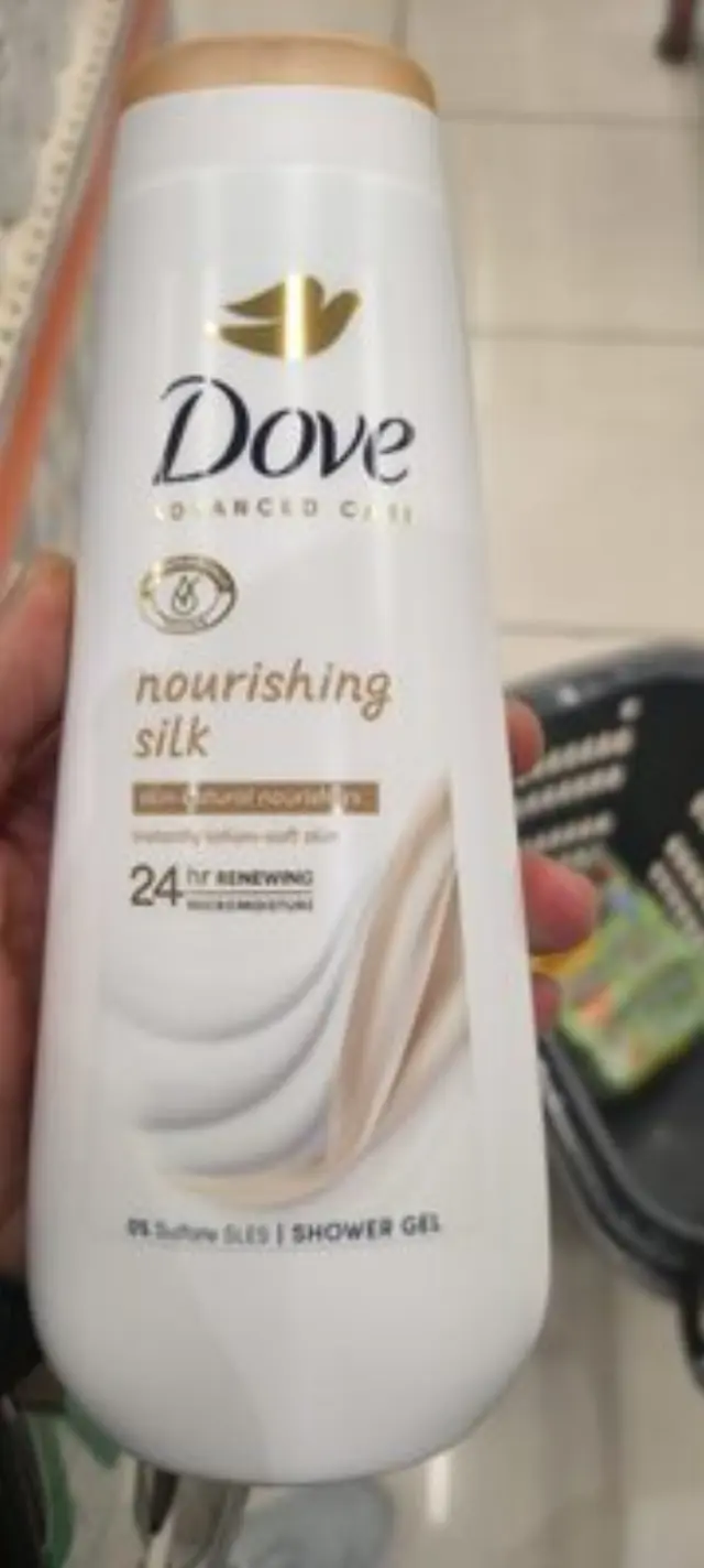 Dove Αφρόλουτρο Nourishing Silk 600ml