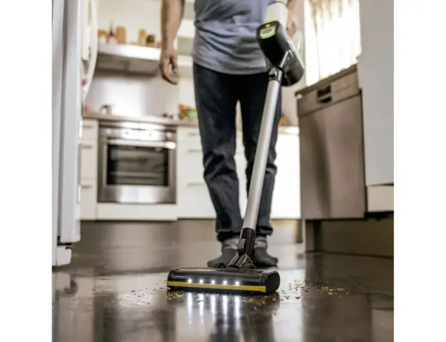 Επαναφορτιζόμενη Ηλεκτρική Σκούπα Stick 2 σε 1 Karcher VC 6 Cordless OurFamily Duo 1.198-678.0 με ισχύ 250W και χωρητικότητα κάδου 0.8 L - White 1.198-678.0 2