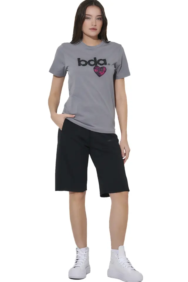 Body Action Women's Wide-Leg Bermouda Shorts Black 031621-01-01 - XS
