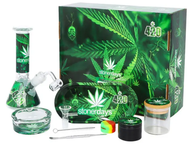 Bong Σετ «StonerDay» με Bong, Δίσκο, Grinder, Σταχτοδοχείο και Βάζο Αποθήκευσης
